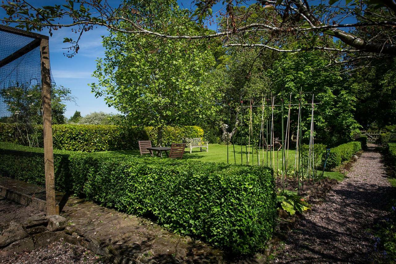 Church Farm B&B Near Telford And Ironbridge シフナル エクステリア 写真